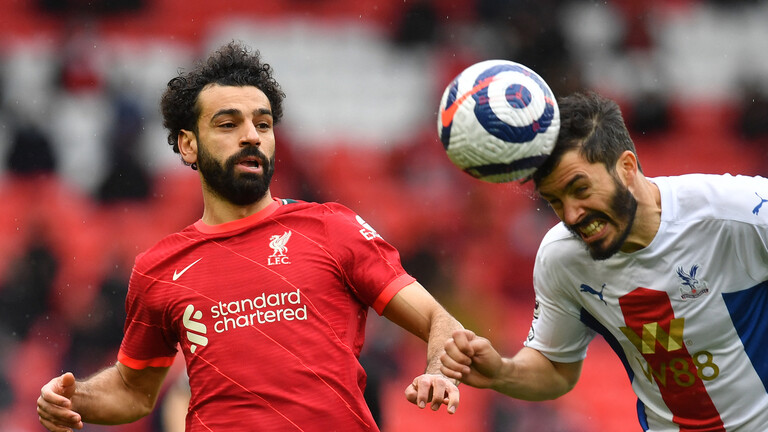 بالفيديو.. محمد صلاح يسخر من زميله خلال لعبهما "الشطرنج"