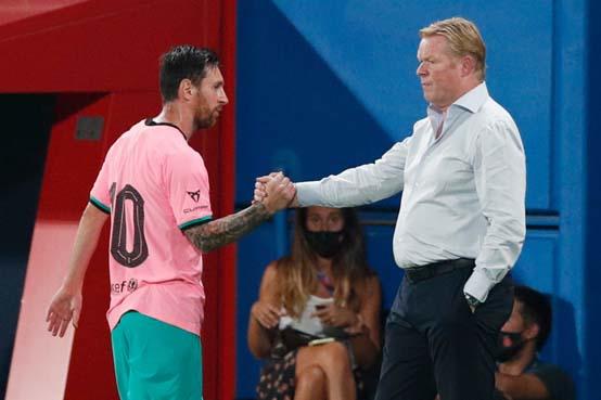 كومان يضمن البقاء في برشلونة