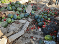 غضب بعد إزالة بسطة بطيخ