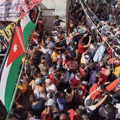 استقبال كبير لأقدم أسير أردني في مخيم البقعة (فيديو)