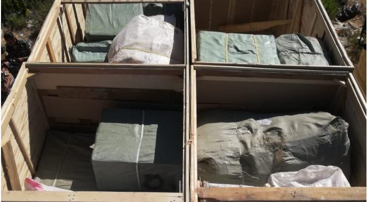 الجمارك تضبط ألبسة مهرّبة داخل صهريج مشتقات نفطية (صور)