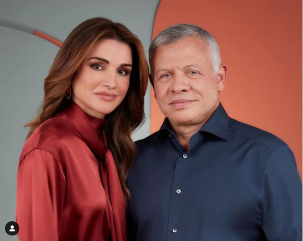الملكة تهنئ الملك بعيد زواجهما: دائما الأحب على قلبي