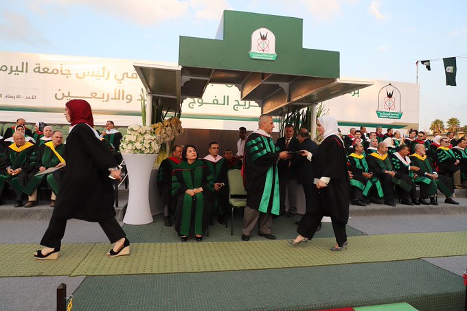 اليرموك تخرج نحو 13 ألف طالب وافد منذ نشأتها