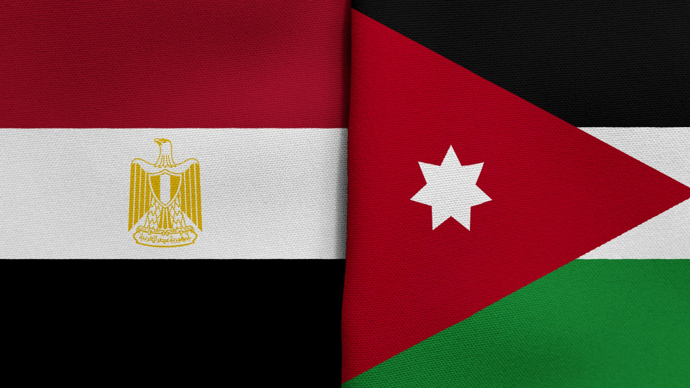 سفير مصر: عمّان والقاهرة لديهما "فائض في الكهرباء" ويحاولان تصديرها إلى العراق