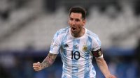 مشجع يبهر ميسي بوشم "غريب"