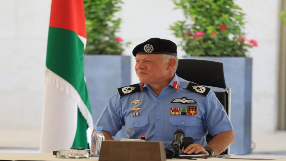 الملك يزور مديرية الأمن العام بمئوية تأسيسها ويرعى مراسم تسليم علمها الجديد (تفاصيل وصور)