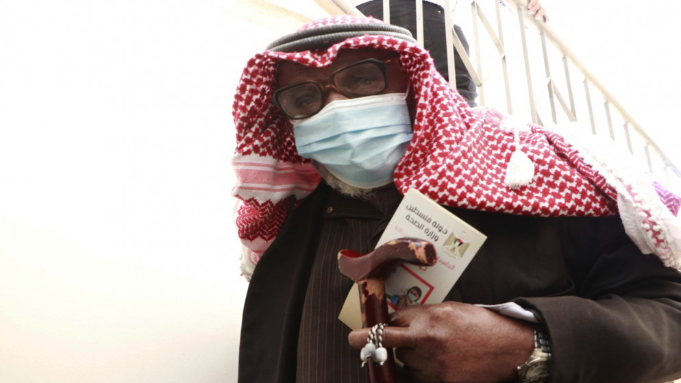 454 ألفا تلقوا اللقاح المضاد للفيروس في الضفة الغربية المحتلة وقطاع غزة