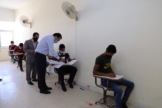 العجارمة يتفقد سير إمتحان الثانوية العامة في الشونة الجنوبية
