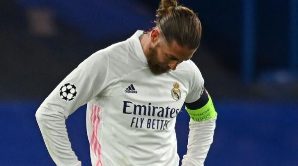 على طريقة ريال مدريد .. باريس سان جيرمان يقدم عرضه لراموس