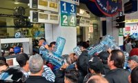 لبنان.. تزاحم على الوقود يخلف 12 جريحاً