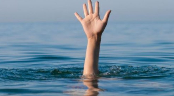 وفاة حدثين غرقاً في بركة سباحة داخل أحد المزارع في عين الباشا