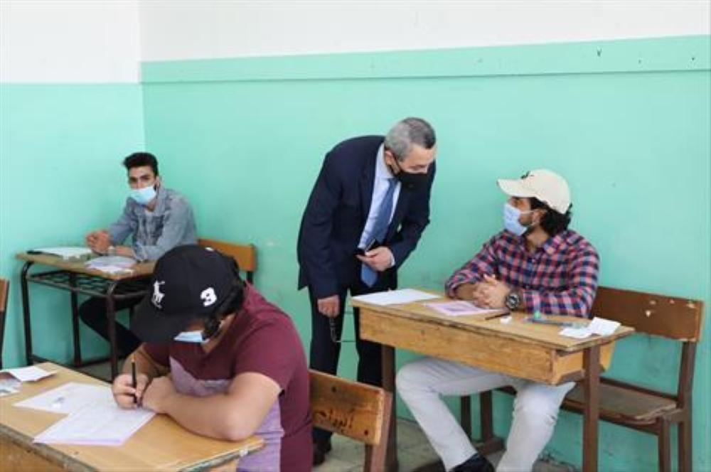 وزير التربية يتفقد قاعات امتحان الثانوية في إربد وبني عبيد