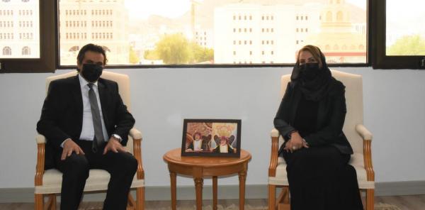 فير الأردني في عُمان يلتقي وكيلة وزارة التجارة والصناعة