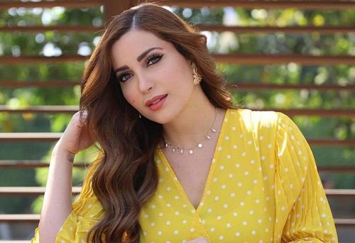 فستان نسرين طافش يعرضها لهجوم عنيف - صور