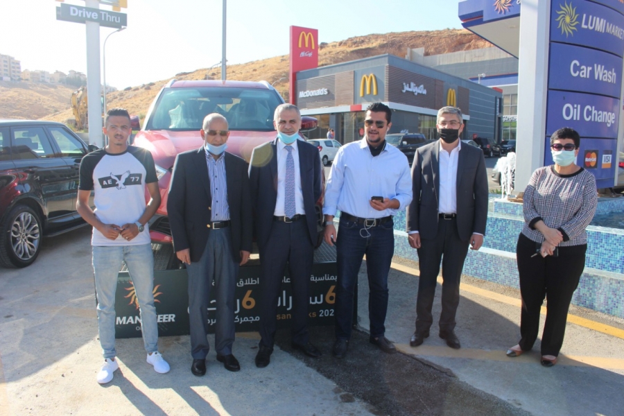 تسليم ثاني سيارة نوعNissan Kicks مع أبشر أول برنامج مكافآت للمحروقات من شركة المناصير