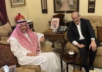 السفير السديري يلتقي الدكتور فايز الطراونة ويشيد بكتابه “في خدمة العهدين”