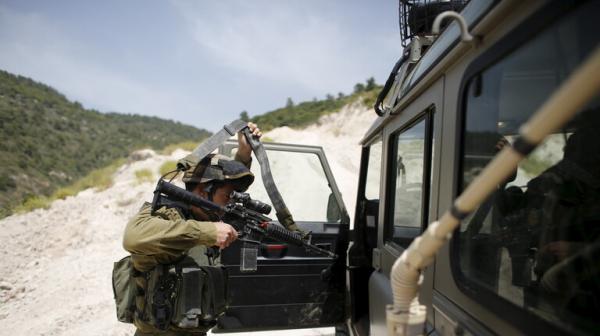 الاحتلال يعتقل شخصين تسللا من لبنان إلى الجليل