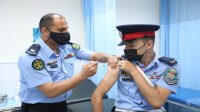 الأمن يواصل حملتها لتطعيم مرتّباتها ضد فيروس كورونا(صور)