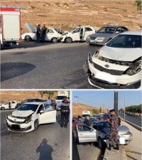تصادم 7 مركبات في شارع الأردن وازدحام مروري خانق