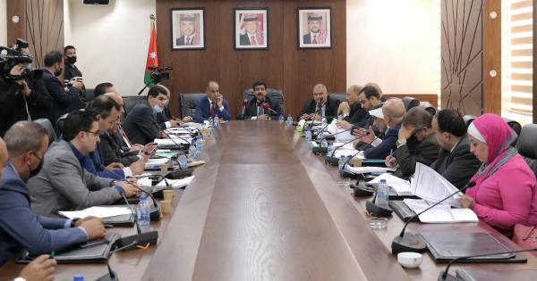 قانونية النواب تعدل اسم قانون "البلديات واللامركزية"