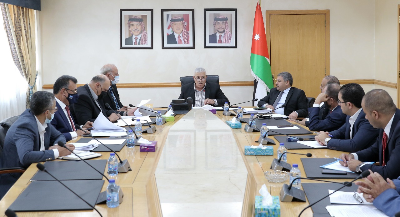 الإدارية النيابية: توصية بتثبيت 22 موظفًا بـ”الإحصاءات”