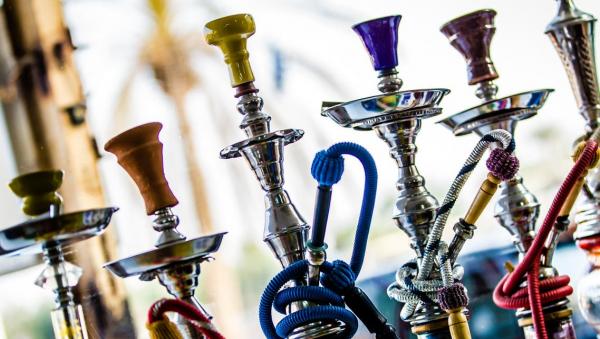 الكويت تسمح بالأراجيل في المطاعم والمقاهي