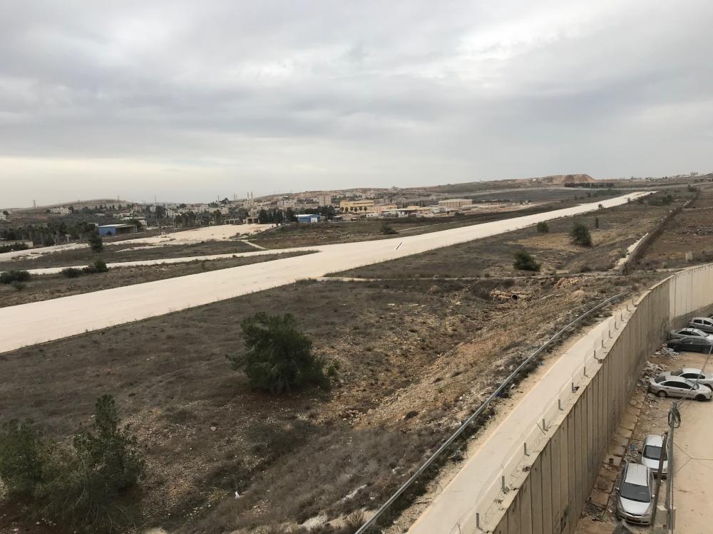 آليات الاحتلال تحول "مطار القدس" لمخططات استيطانية واسعة
