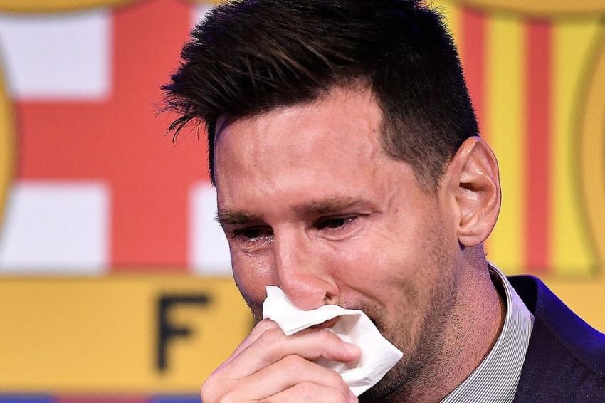 ميسي يبكي على فراقه لبرشلونة: الرابطة لم تسمح بتجديد عقدي (فيديو، صور)