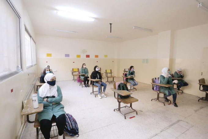 وزير التربية: عائدون للتعليم الوجاهي في المدارس والجامعات
