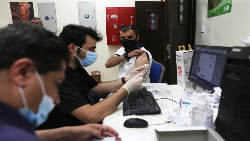 وزير الصحة: من أصيب بكورونا ولم يلقح فرصة إصابته تعادل ضعفي متلقي اللقاح