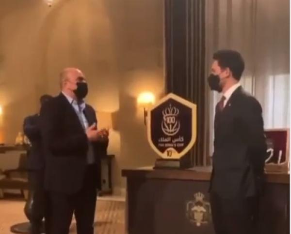 ولي العهد يكرم المنتخب الوطني لكرة السلة (فيديو)