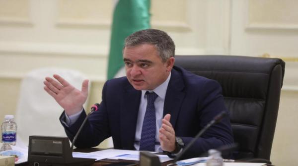 الوزير النابلسي يؤكد أهمية السعي لبناء شخصية شبابية تخدم المجتمع