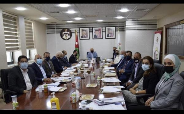 المفلح يؤكد ضرورة توجيه المشاريع ضمن الأولويات الوطنية