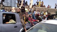 طالبان تجري محادثات مع الحكومة الأفغانية من أجل تسليم كابل سلميا