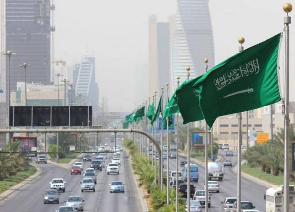 السعودية تمدد صلاحية الإقامة وتأشيرة الزيارة دون مقابل