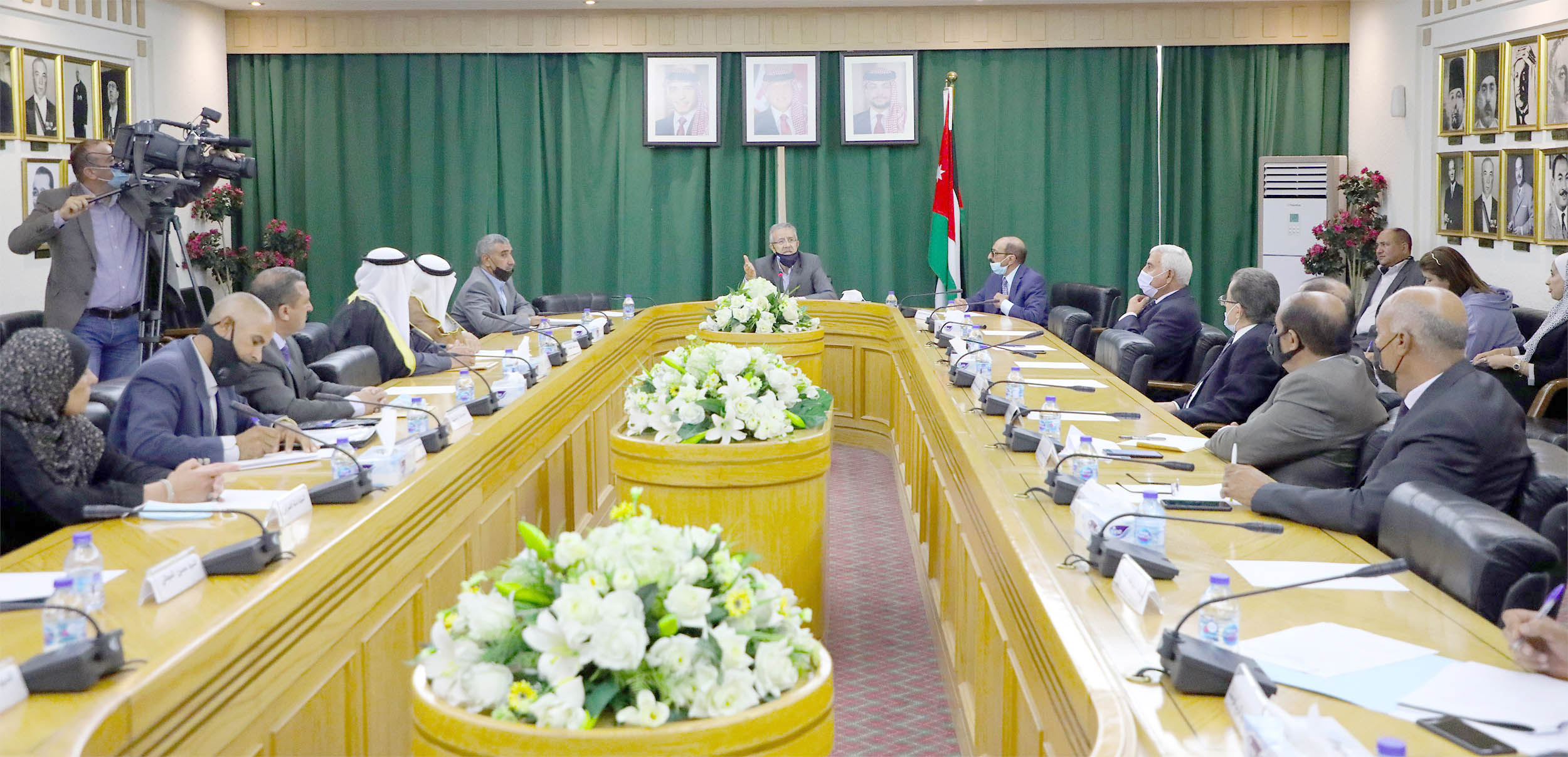 "زراعة الأعيان" تبحث تحديات القطاع الزراعي وسبل النهوض به