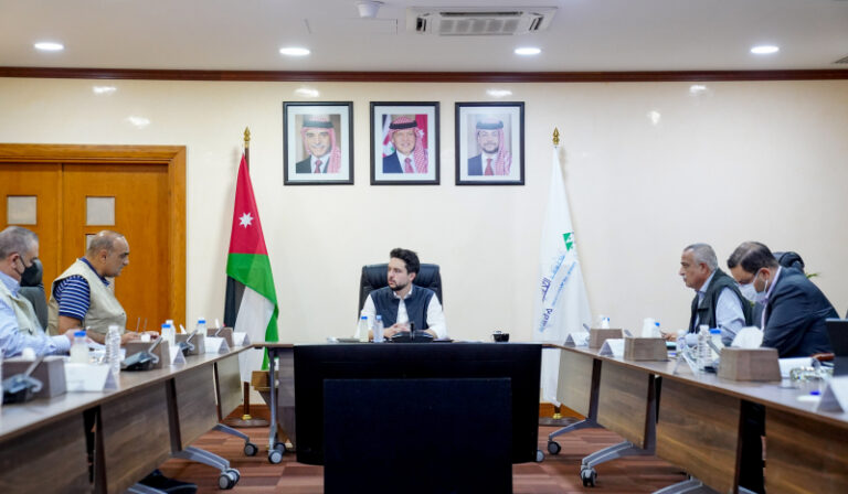 ولي العهد يترأس اجتماعاً في سلطة منطقة العقبة