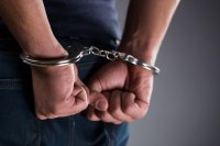 ضبط شاب مارس أعمالا منافية للحياء داخل مركبته