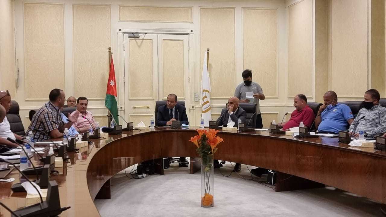 وزارة الشباب تلتقي ممثلين عن الهيئة العامة وجماهير نادي الفيصلي