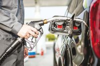 توقع انخفاض المحروقات محلياً 2- 3.5%