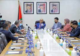 “البيئة” بصدد تخصيص برنامج لإعادة تدوير النفايات الإلكترونية