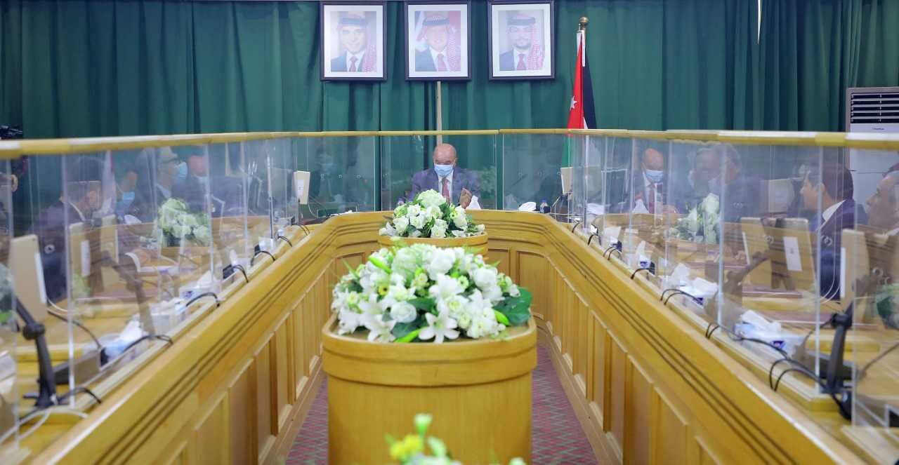 رئيس مجلس الأعيان يلتقي وزير خارجية صربيا