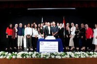 الحوراني يقدم 45200 دينارجوائز مالية ومنح جامعية لمتفوقي الثانوية في مدارس الجامعة - صور