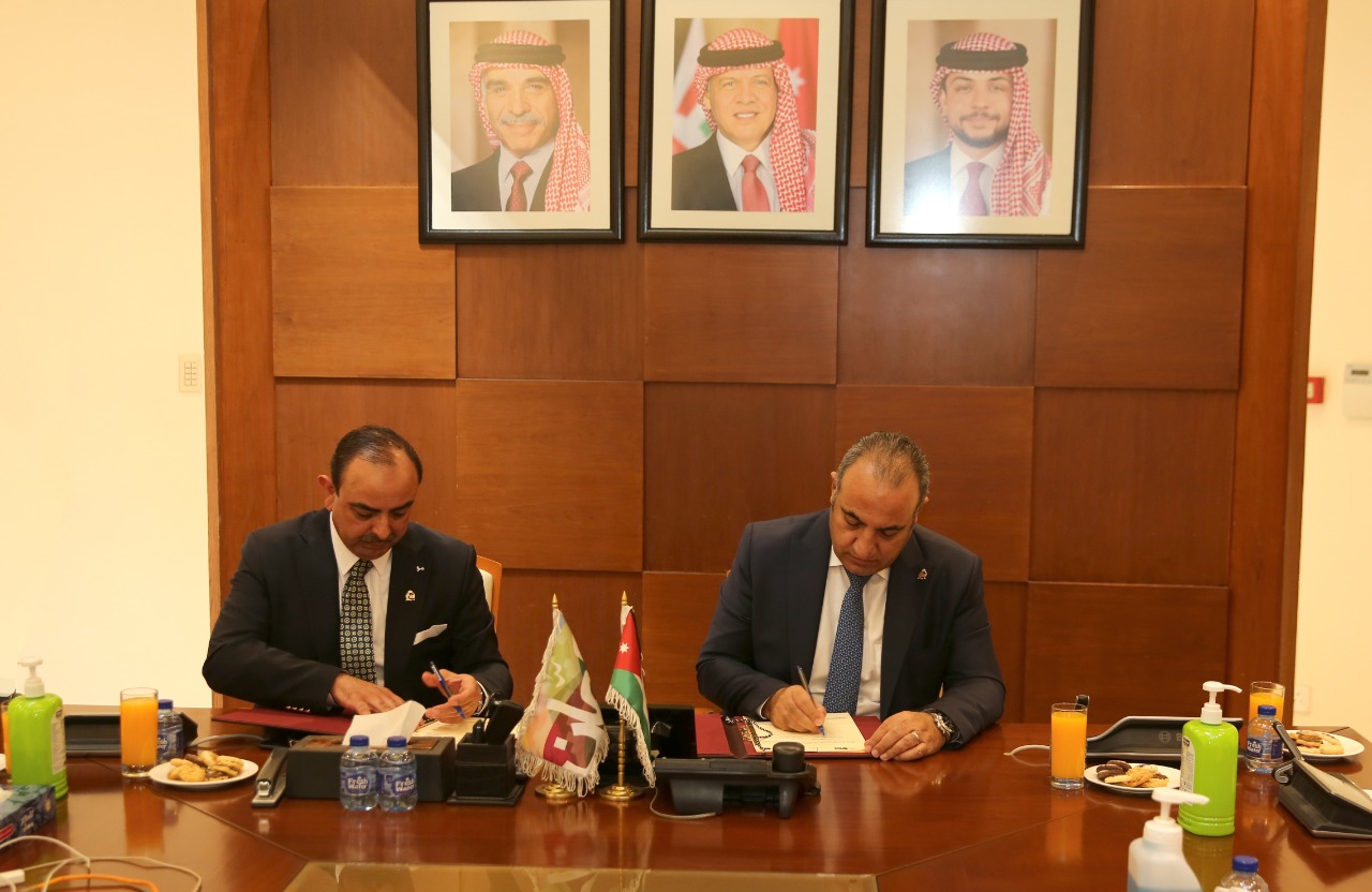 الأمانة والنقل البري توقعان مذكرة لتطوير نموذج نقل عام موحد ومفصل
