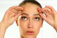 ما حكم عمليات تجميل رفع الحواجب؟