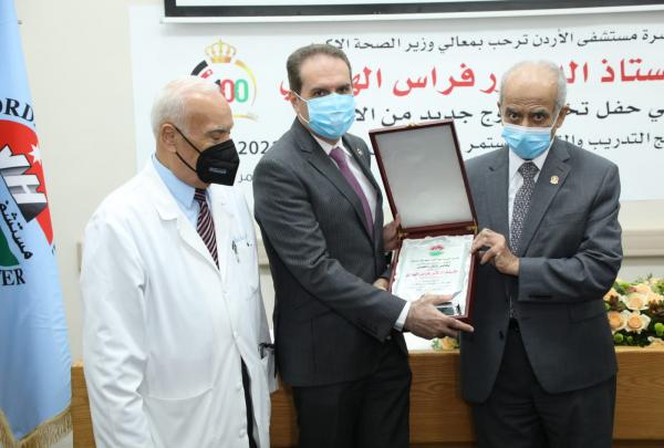 الهواري: تجربة التطعيم في الأردن مميزة (صور)