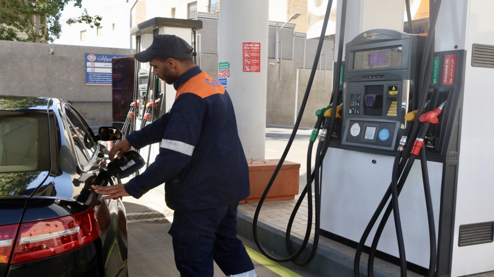 استقرار أسعار البنزين وارتفاع باقي أسعار المشتقات النفطية عالمياً