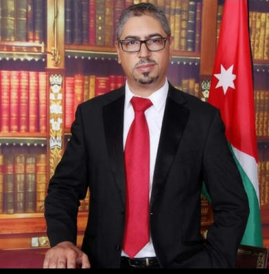 عميد كلية الطب في مؤتة يرد