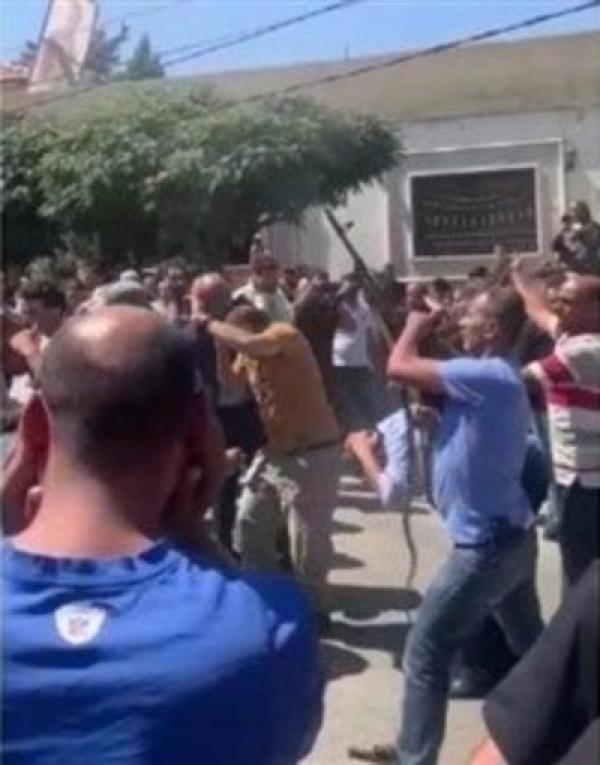 استقبال وزير لبناني بالرصاص في بلدته