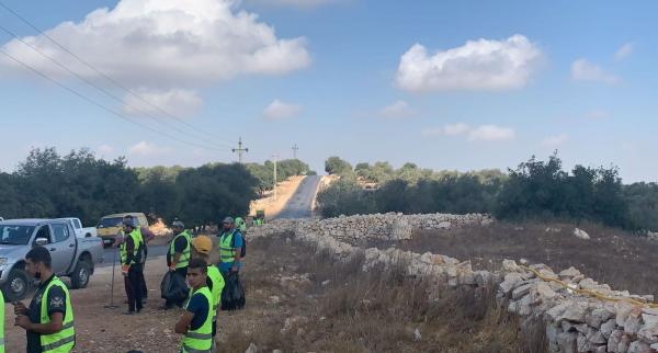 بعد نشر الملكة .. محافظ اربد يقود حملة نظافة في برقش